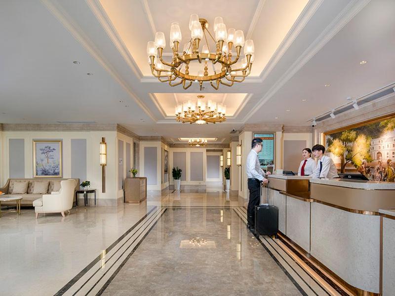 Vienna 3 Best Hotel Shenzhen Airong Road Buitenkant foto